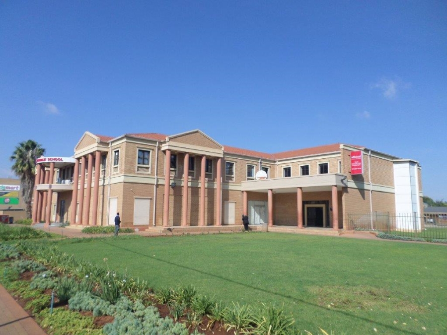 To Let commercial Property for Rent in Baillie Park North West